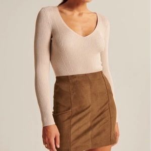 Abercrombie and Fitch Skirt Vegan Suede Mini Skirt (Women XS)